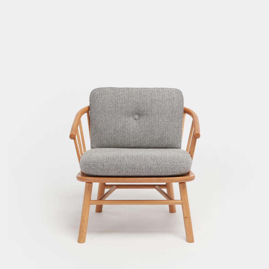 Hardy Armchair oak David Irwin