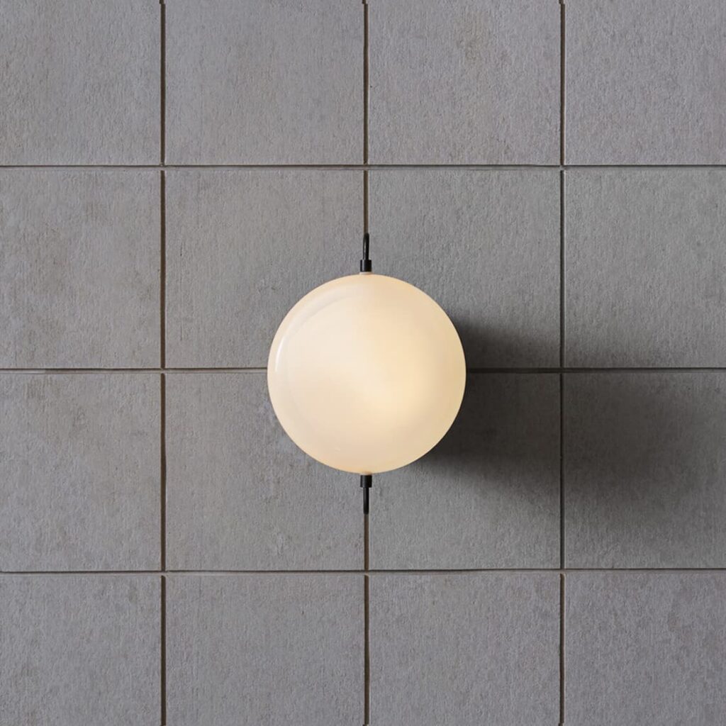 Park I White Enamel Wall Light Sconce
